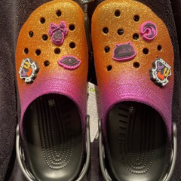 Disney Hocus Pocus Crocs Size 8 - Picture 2 of 4